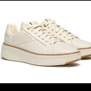 Women's Cole Haan GrandPro Topspin Sneakers Ivory Quilted Leather Size 10